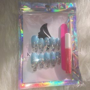 Kiara Kiss press on nails